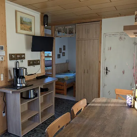 Kleine Jagdhuette Tatil Evi Zettemin